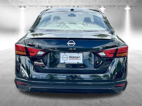 Certified 2025 Nissan Altima 2.5 S FWD image 8