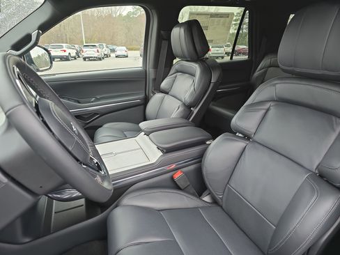 New 2026 Lincoln Navigator L Reserve w/ Jet Appearance Package AWD/4WD image 14