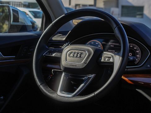 Used 2021 Audi Q5 e Premium w/ Convenience Package image 15