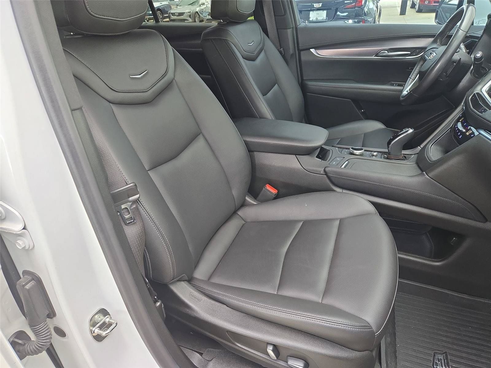 Used 2023 Cadillac XT6 Luxury FWD image 28