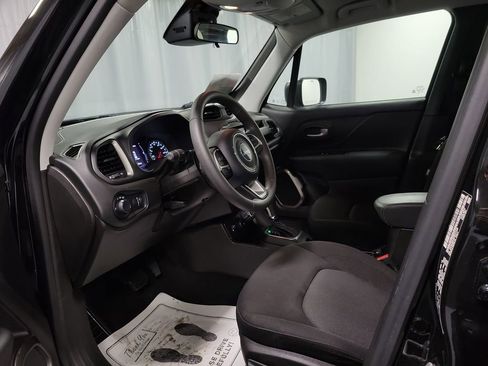 Used 2023 Jeep Renegade Latitude image 12