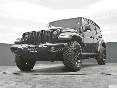 Used 2023 Jeep Wrangler Unlimited AWD/4WD image 27