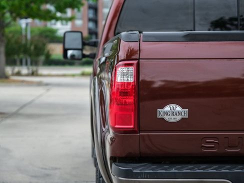 Used 2015 Ford F250 King Ranch w/ FX4 Off-Road Package AWD/4WD image 19