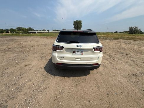 Used 2018 Jeep Compass Limited w/ Safe & Security Group AWD/4WD image 11