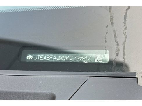 Used 2027 Toyota Land Cruiser AWD/4WD image 8
