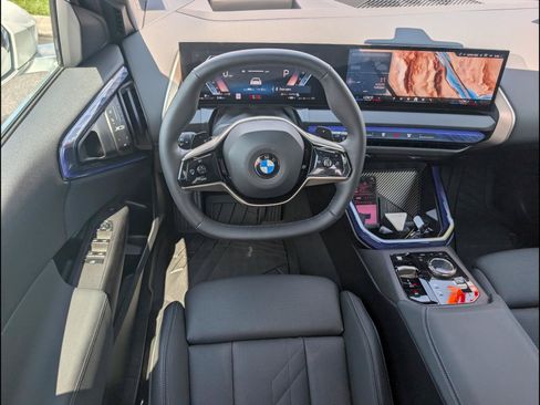 Used 2025 BMW X3 xDrive30i w/ Premium Package AWD/4WD image 8