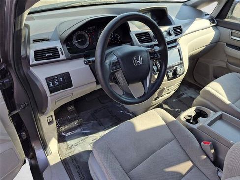 Used 2016 Honda Odyssey SE image 10