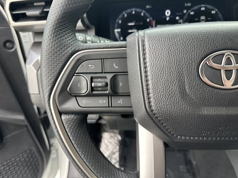 Certified 2025 Toyota Tacoma TRD Off-Road image 19