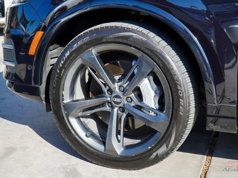 Used 2019 Audi Q7 3.0T Prestige w/ Prestige Package image 9