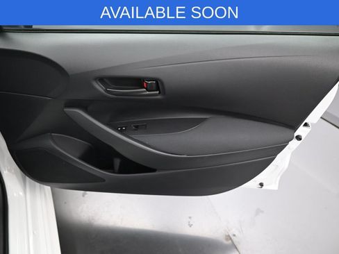 Used 2025 Toyota Corolla LE FWD image 31