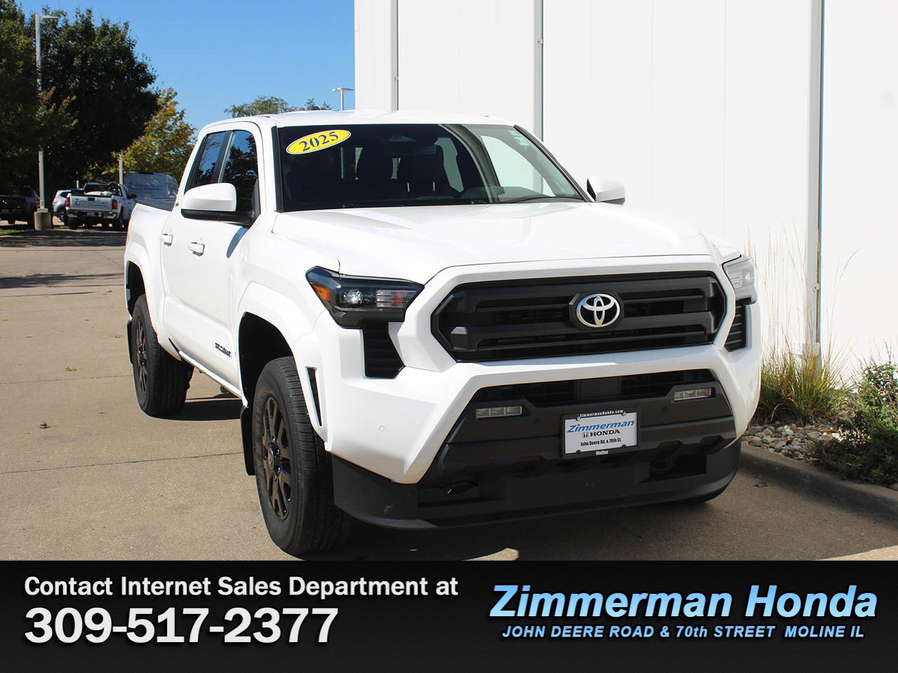 Used 2025 Toyota Tacoma SR5 w/ SR5 Upgrade Package AWD/4WD image 3