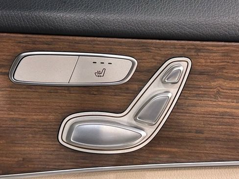 Used 2022 Mercedes-Benz GLC 300 4MATIC image 55