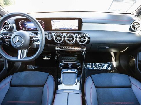New 2024 Mercedes-Benz CLA 250 4MATIC image 11