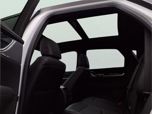 Used 2022 Cadillac XT5 Premium Luxury image 32