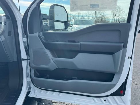 New 2026 Ford F550 4x4 SuperCab Super Duty image 9