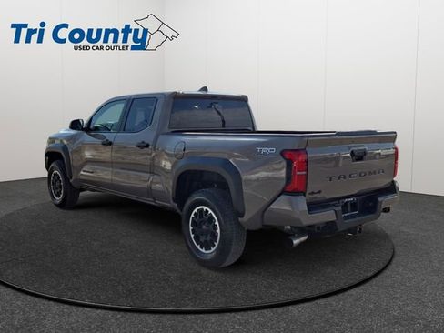 Certified 2026 Toyota Tacoma TRD Off-Road image 6