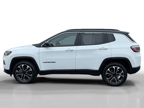 Used 2023 Jeep Compass Limited image 2