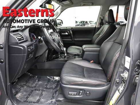 Used 2024 Toyota 4Runner TRD Off-Road Premium AWD/4WD image 14