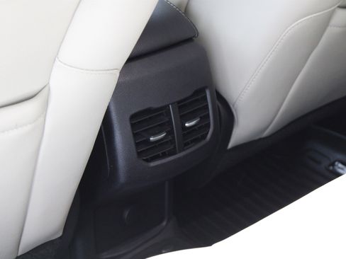 Used 2018 Ford Fusion Titanium image 27