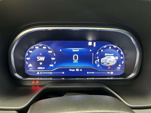 Used 2022 Chevrolet Tahoe Z71 image 11