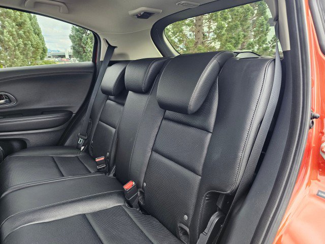 Used 2020 Honda HR-V Touring image 21