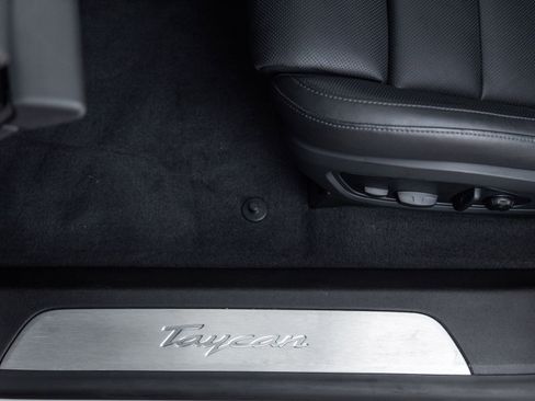 Certified 2025 Porsche Taycan w/ Premium Package RWD image 22