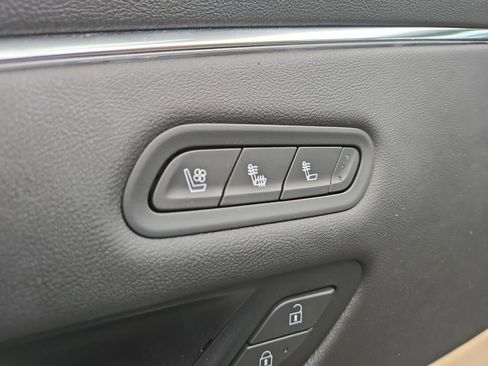 Certified 2023 Cadillac Escalade Premium Luxury w/ LPO, Illumination Package image 9