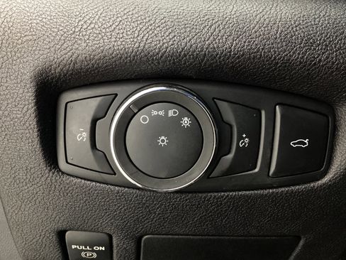 Used 2017 Lincoln Continental Premiere image 36