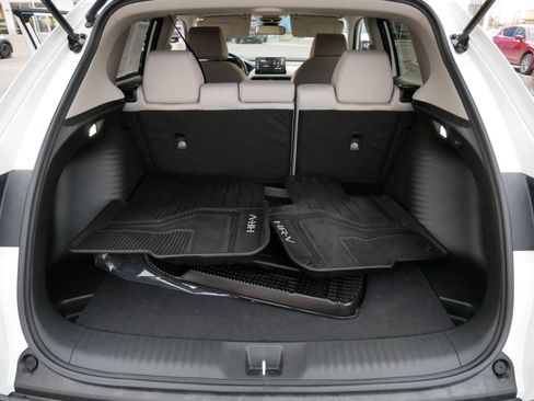 Certified 2026 Honda HR-V LX image 18