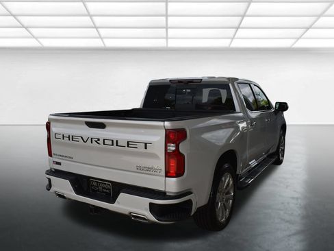 Used 2020 Chevrolet Silverado 1500 High Country w/ Technology Package AWD/4WD image 6
