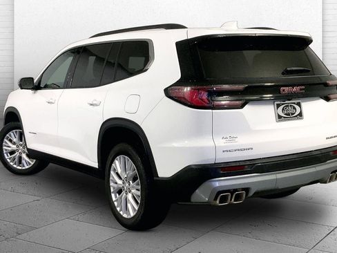 Used 2026 GMC Acadia Elevation w/ Elevation Premium Package FWD image 11