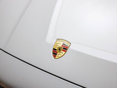 Used 2025 Porsche Cayenne E-Hybrid image 13