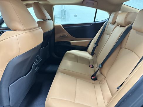 Certified 2025 Lexus ES 350 w/ Premium Package FWD image 31