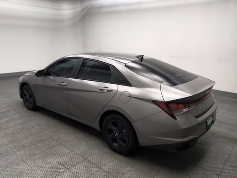Used 2023 Hyundai Elantra SEL FWD image 3