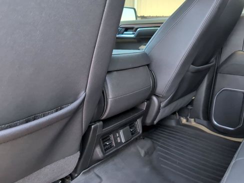 Used 2024 GMC Sierra 1500 SLT AWD/4WD image 35