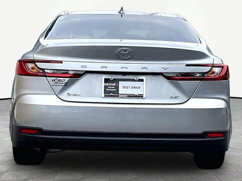 Used 2025 Toyota Camry LE FWD image 5