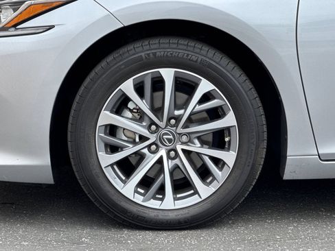 Certified 2025 Lexus ES 350 w/ Accessory Package (Z1) FWD image 29