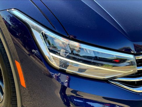 Used 2022 Volkswagen Tiguan SE image 51