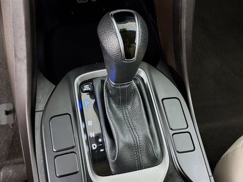 Used 2017 Hyundai Santa Fe Sport image 19