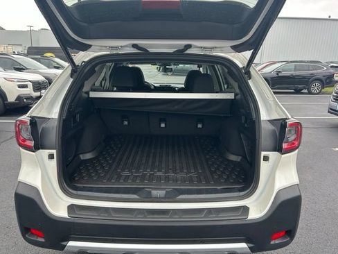 Used 2024 Subaru Outback Limited AWD/4WD image 10
