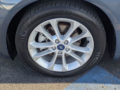 Used 2019 Ford Fusion SE image 13