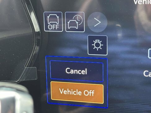 New 2026 Chevrolet Equinox EV LT image 18