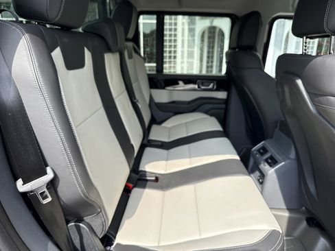 Used 2025 INEOS Grenadier Fieldmaster Edition image 29