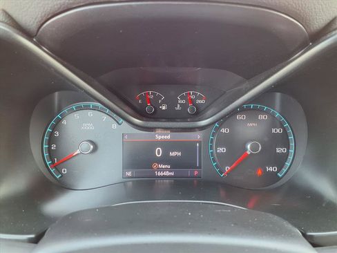 Used 2022 Chevrolet Colorado ZR2 AWD/4WD image 17