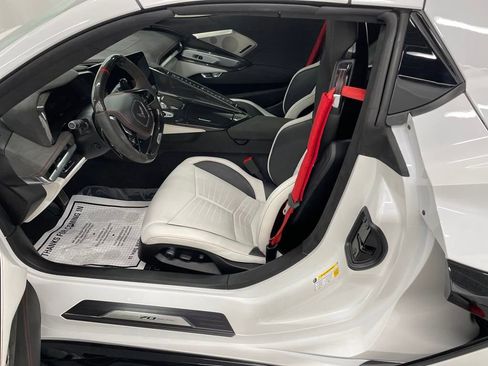 Used 2023 Chevrolet Corvette Z06 RWD image 10