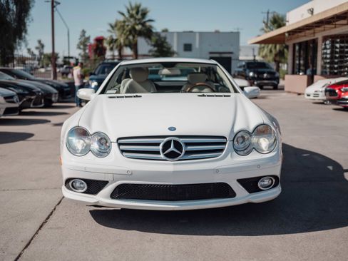 Used 2008 Mercedes-Benz SL 550 w/ P1 Pkg image 2