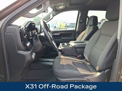 Used 2024 GMC Sierra 1500 Elevation w/ X31 Off-Road Package AWD/4WD image 2