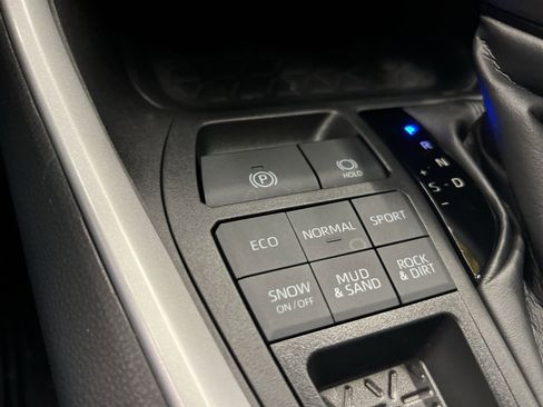 Used 2023 Toyota RAV4 XLE Premium image 34