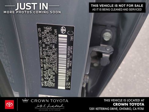 Used 2025 Toyota Prius XLE image 6