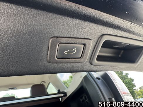 Used 2017 Subaru Forester 2.5i Touring AWD/4WD image 37